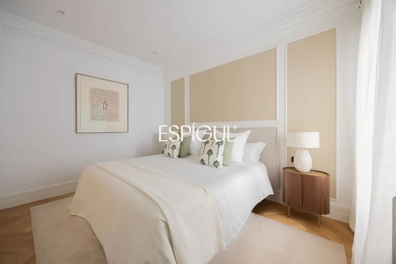 Piso en venta exterior reformado en Recoletos