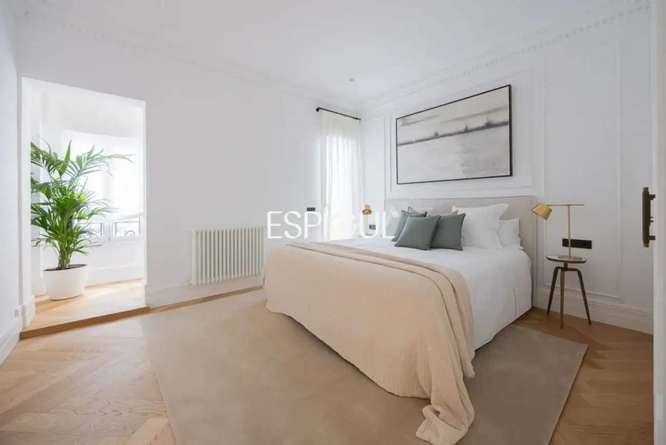 Piso en venta exterior reformado en Recoletos