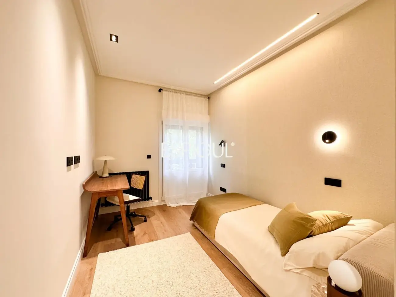 Piso en venta exterior, reformado y amueblado en Goya