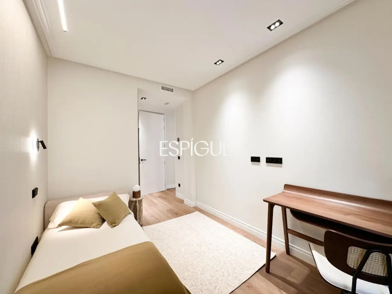 Piso en venta exterior, reformado y amueblado en Goya