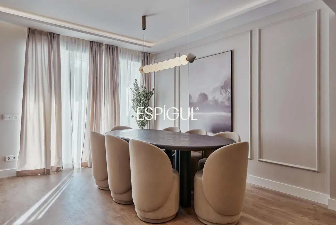 Appartement à vendre rénové, meublé et avec place de garage incluse dans le prix, Liste