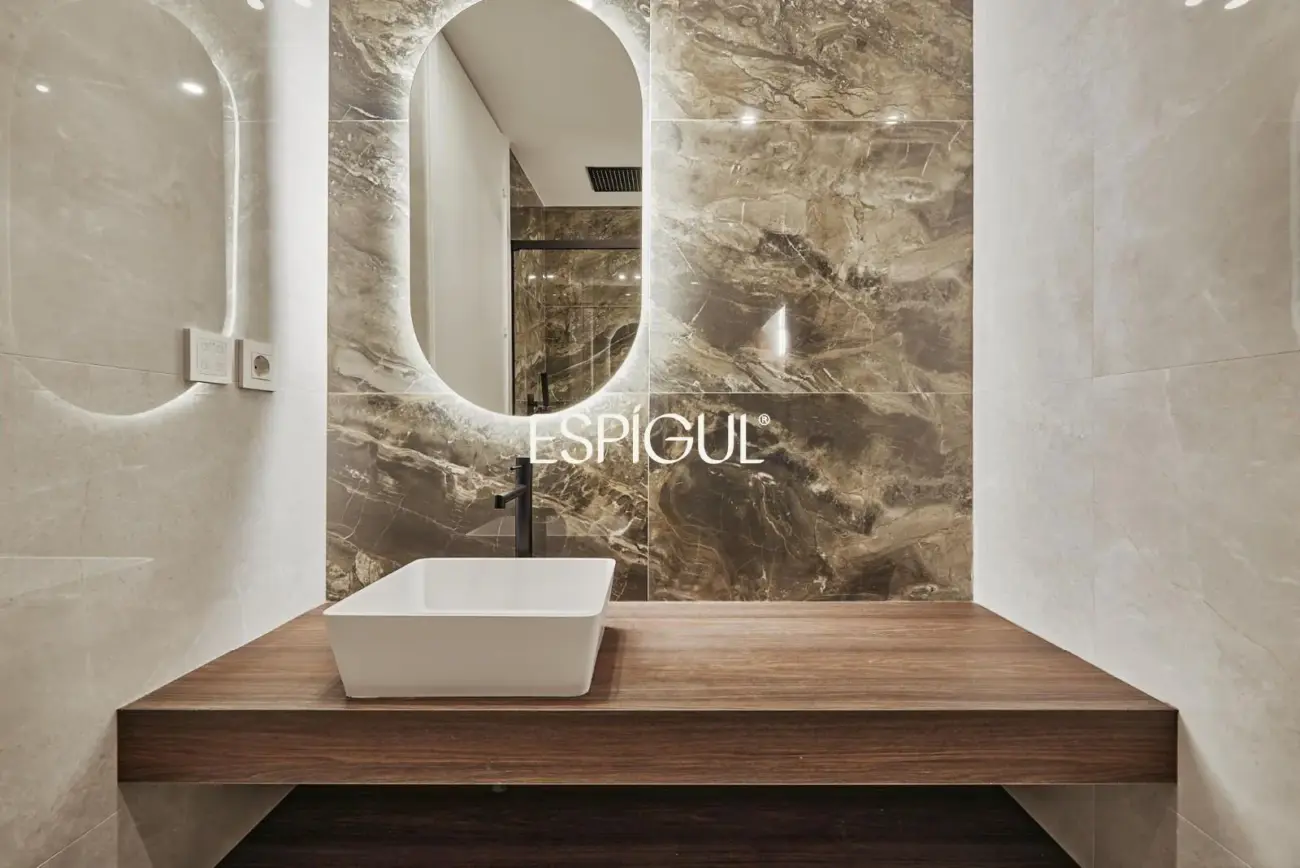 Piso en venta reformado con plaza de garaje incluida en el precio, Lista