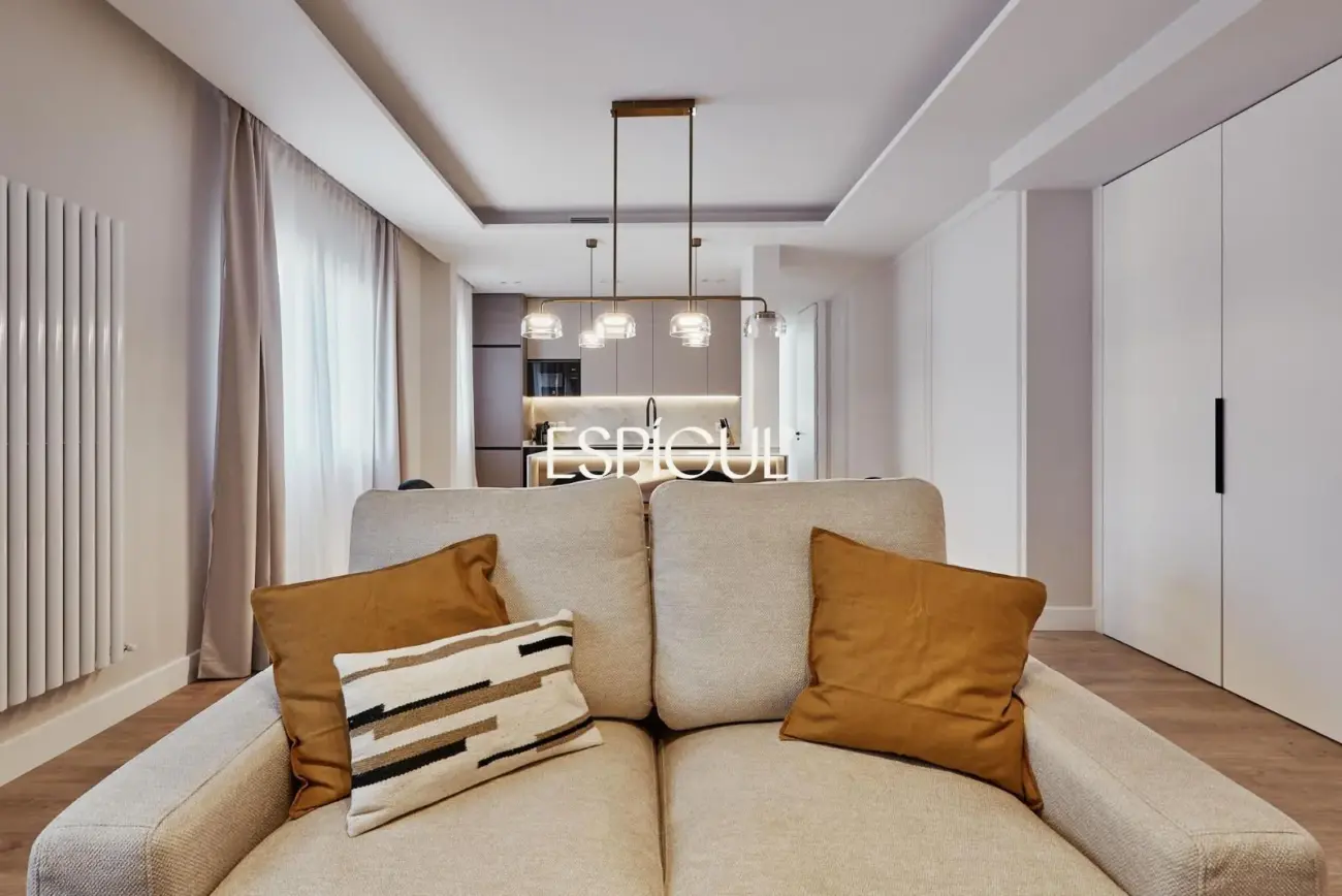 Piso en venta reformado con plaza de garaje incluida en el precio, Lista