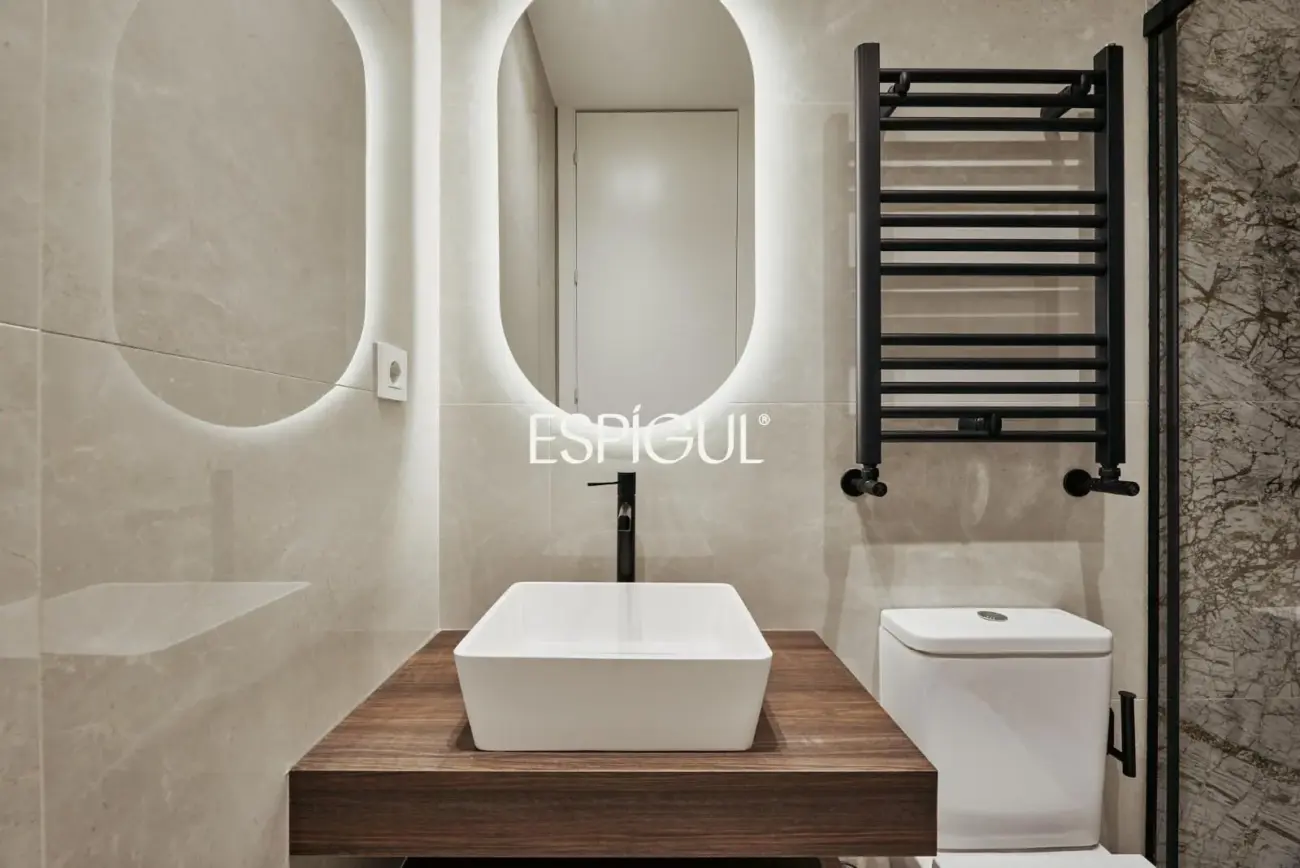 Piso en venta reformado con plaza de garaje incluida en el precio, Lista