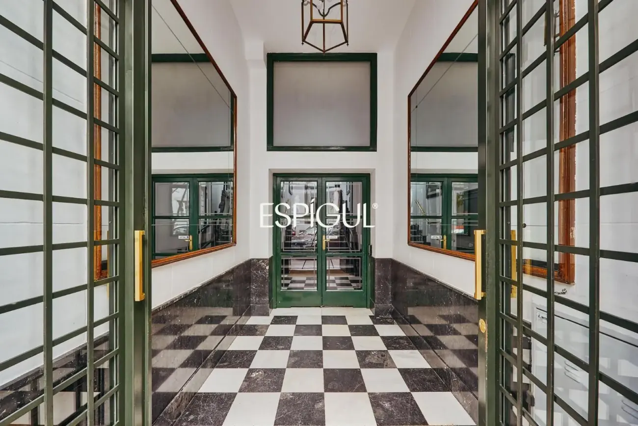 Piso en venta reformado con plaza de garaje incluida en el precio, Lista