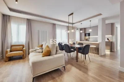 Piso en venta reformado con plaza de garaje incluida en el precio, Lista