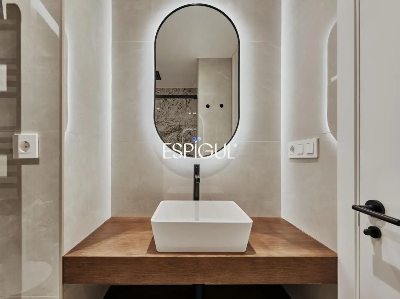 Piso en venta reformado con terraza en Conde de Peñalver, Lista