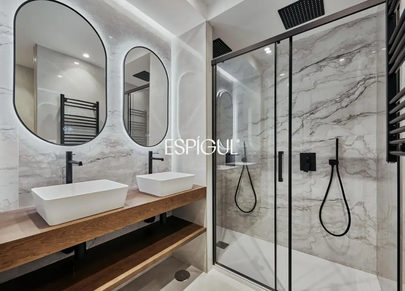 Piso en venta reformado con terraza en Conde de Peñalver, Lista