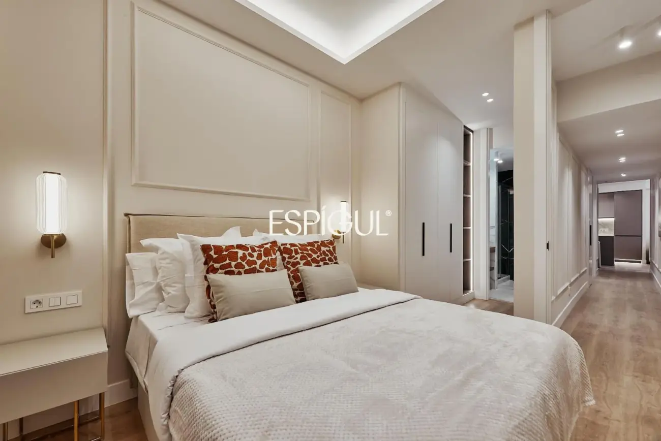 Отремонтированная квартира на продажу с террасой в Ибице. Ретиро