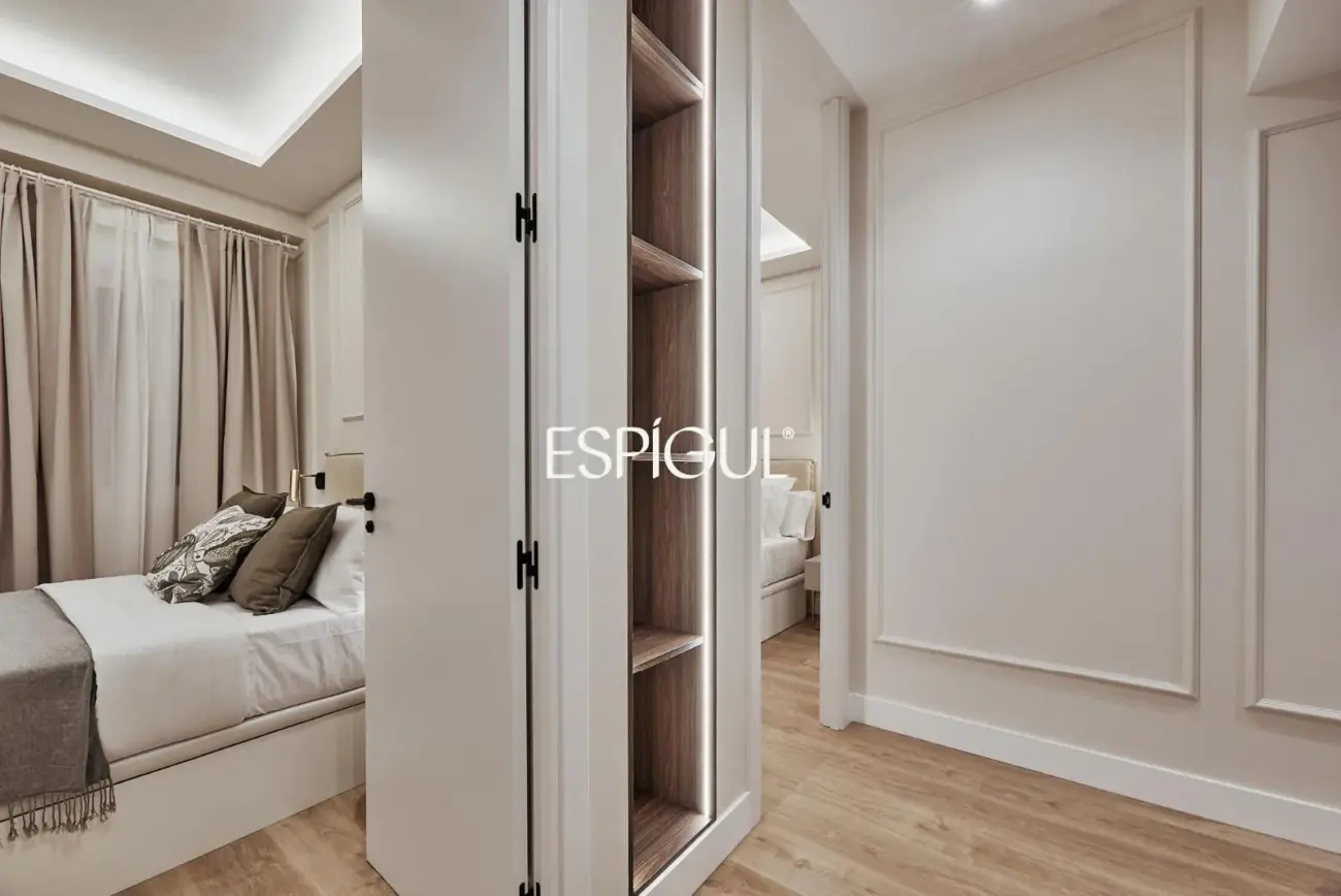 Отремонтированная квартира на продажу с террасой в Ибице. Ретиро