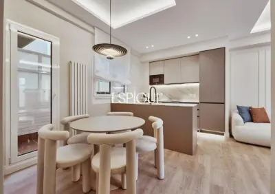 Отремонтированная квартира на продажу с террасой в Ибице. Ретиро