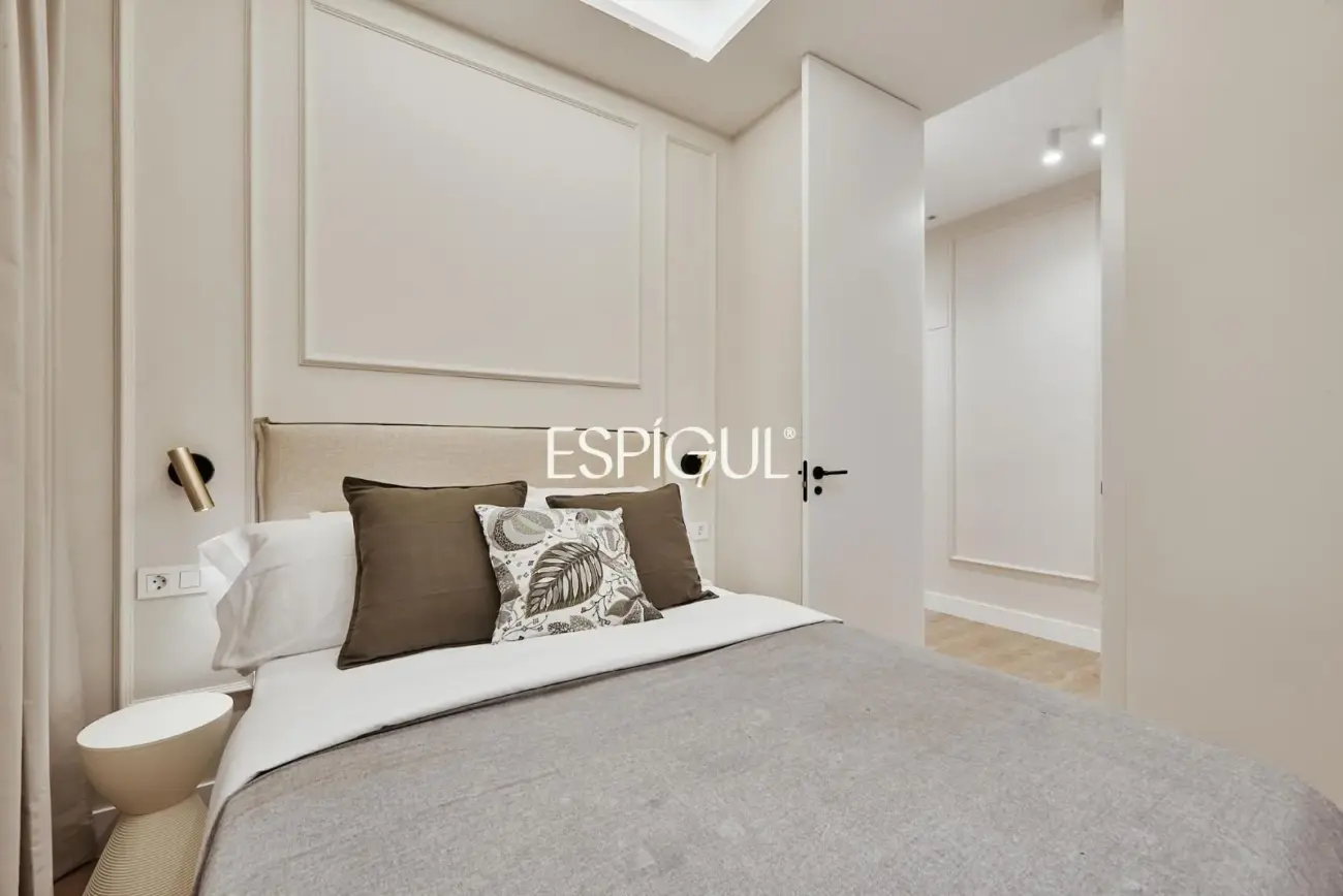 Отремонтированная квартира на продажу с террасой в Ибице. Ретиро