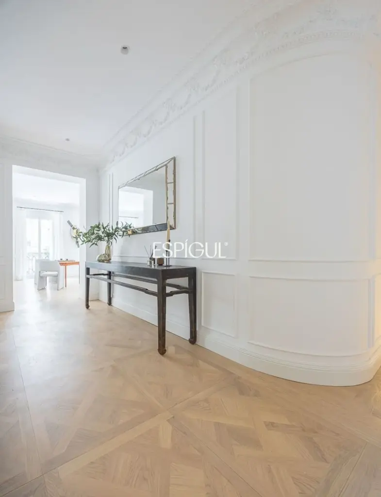 Piso en venta reformado con terraza en la codiciada Calle Núñez de Balboa, Madrid