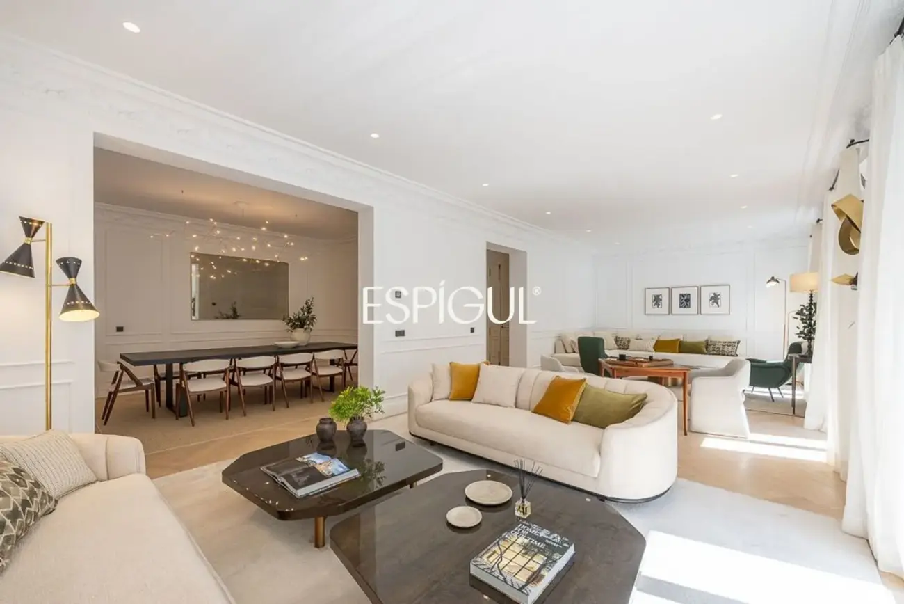 Piso en venta reformado con terraza en la codiciada Calle Núñez de Balboa, Madrid