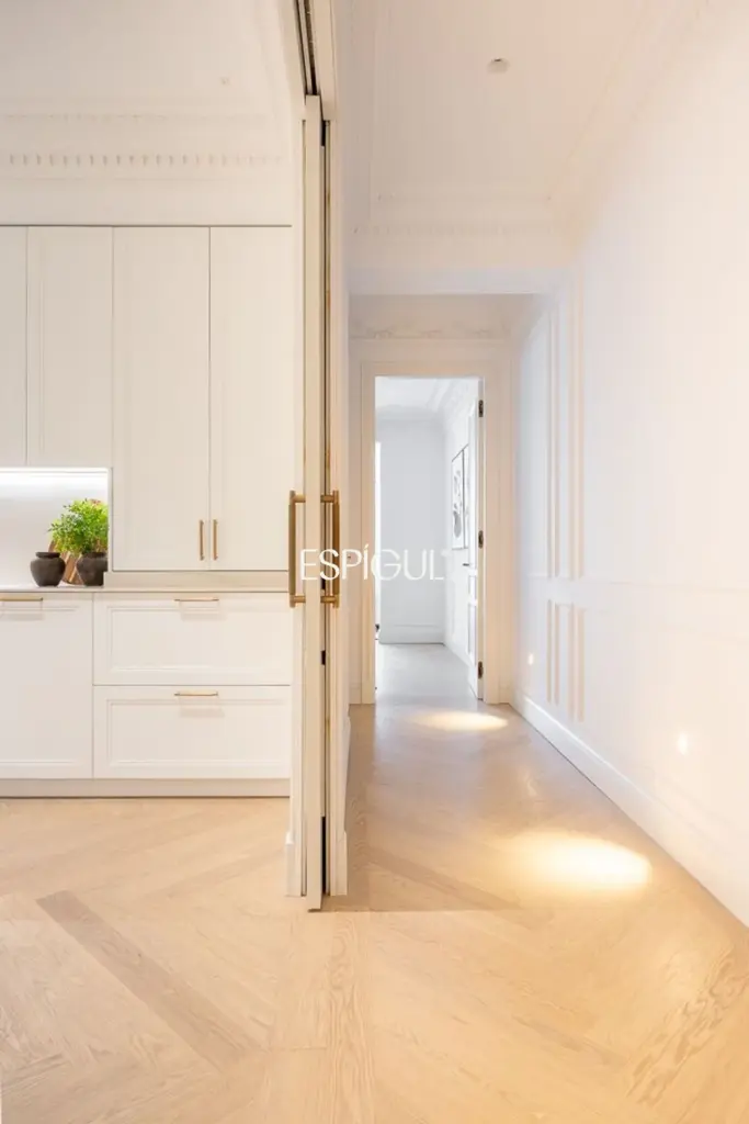 Piso en venta reformado con terraza en la codiciada Calle Núñez de Balboa, Madrid