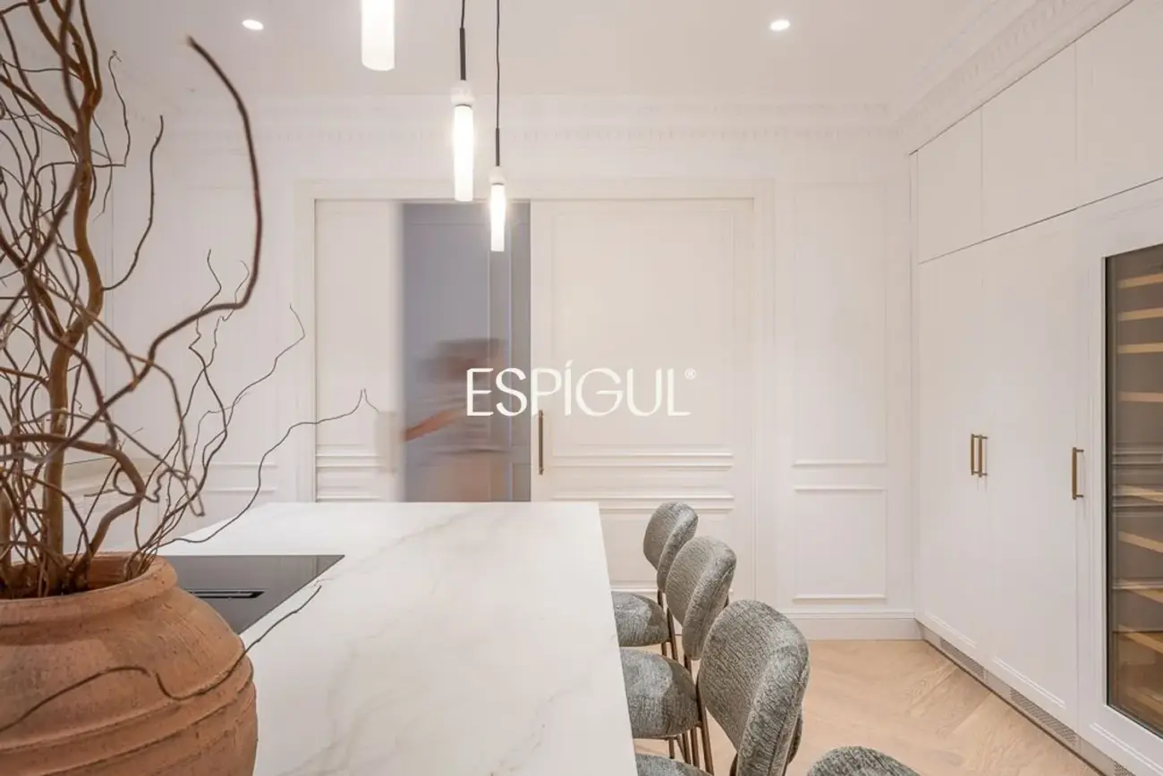 Piso en venta reformado con terraza en la codiciada Calle Núñez de Balboa, Madrid