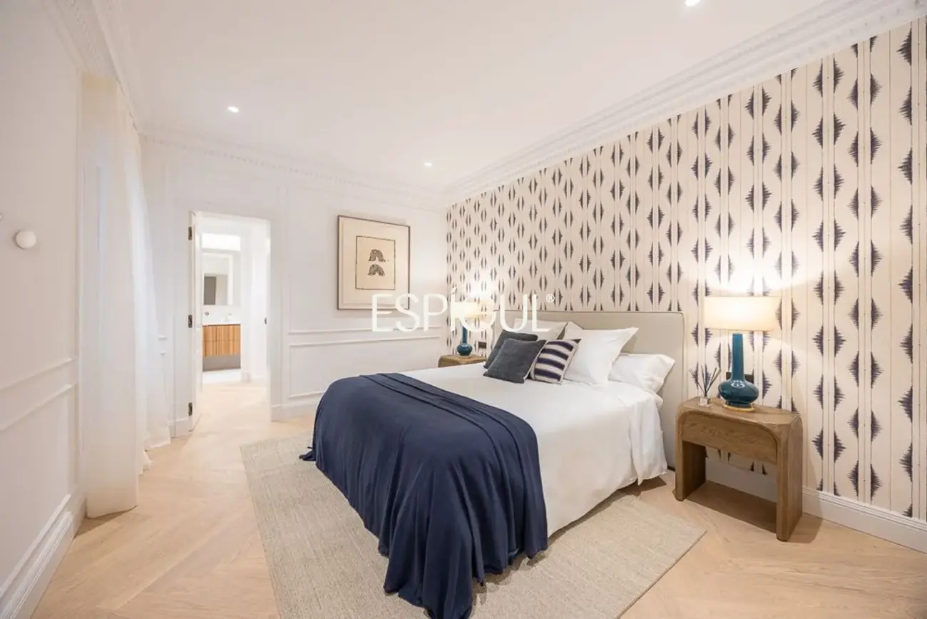 Piso en venta reformado con terraza en la codiciada Calle Núñez de Balboa, Madrid