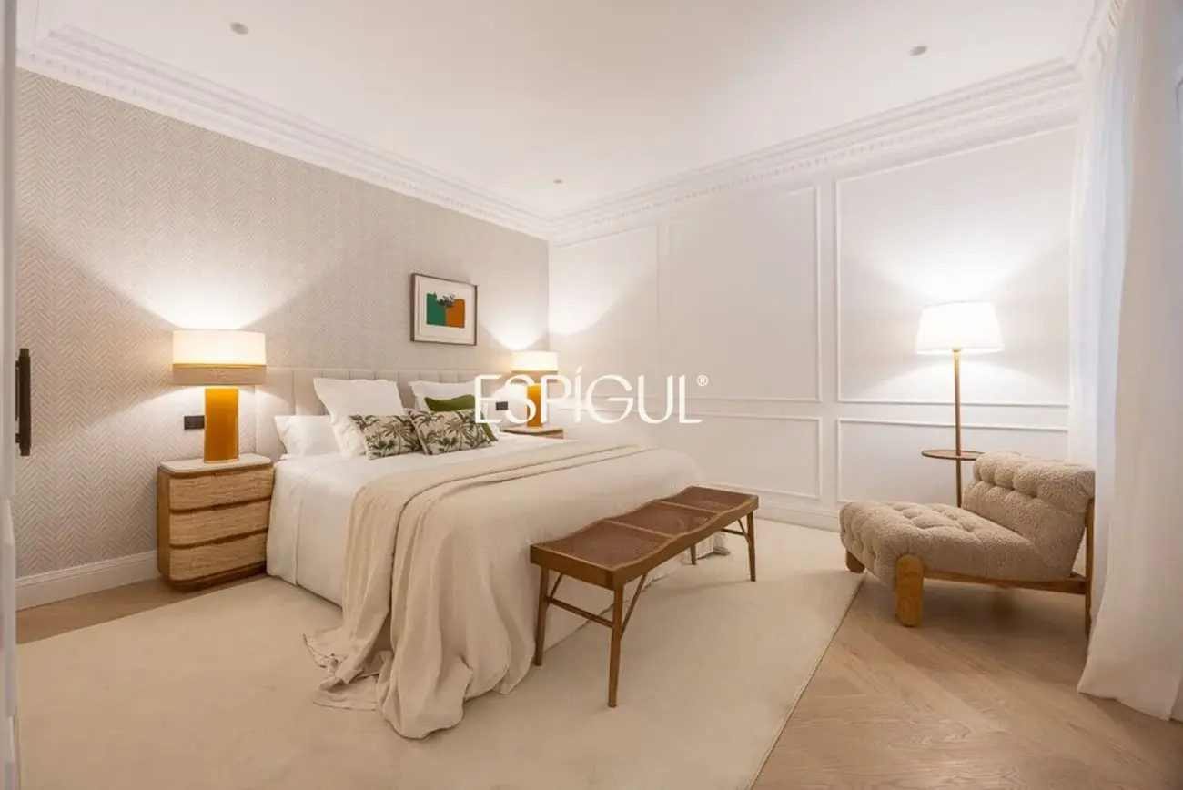 Piso en venta reformado con terraza en la codiciada Calle Núñez de Balboa, Madrid