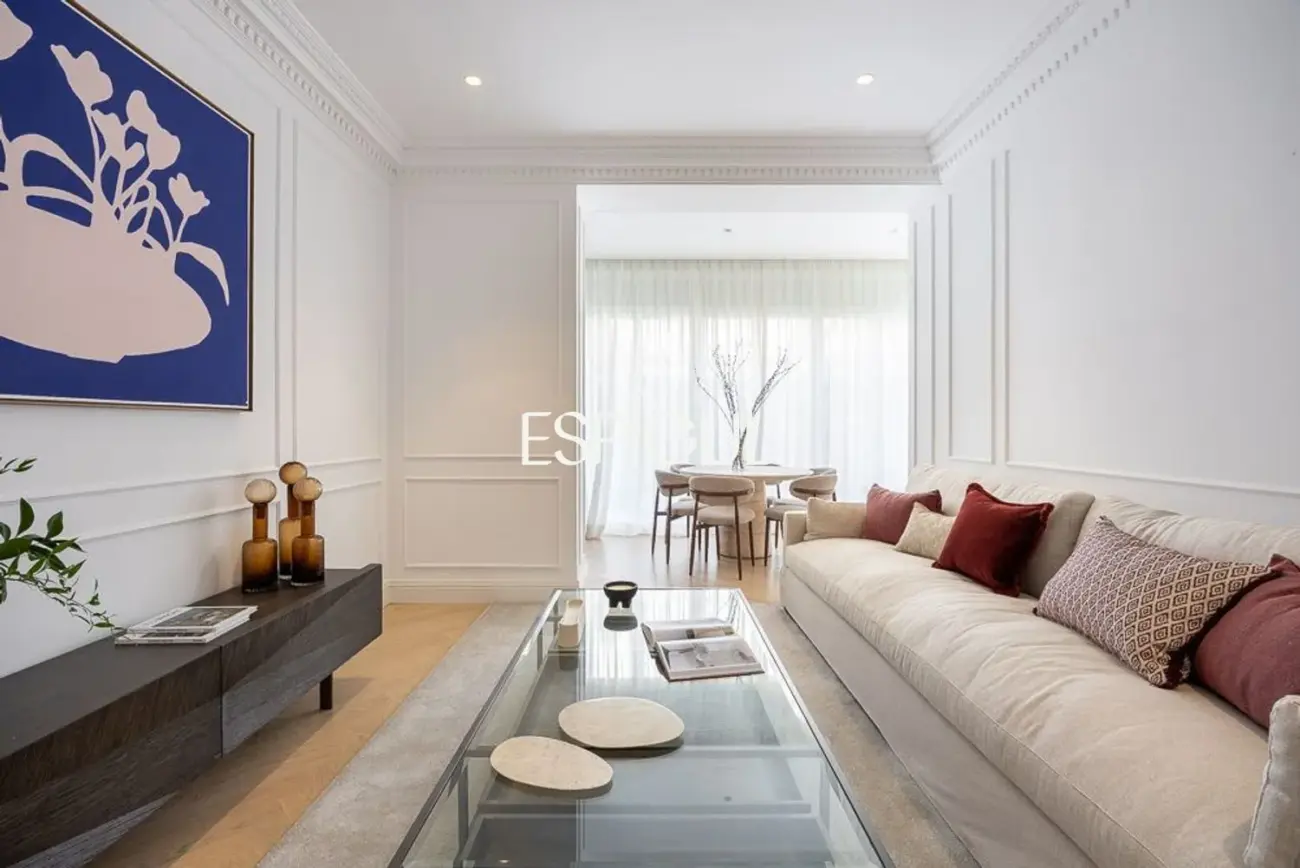 Piso en venta reformado con terraza en la codiciada Calle Núñez de Balboa, Madrid