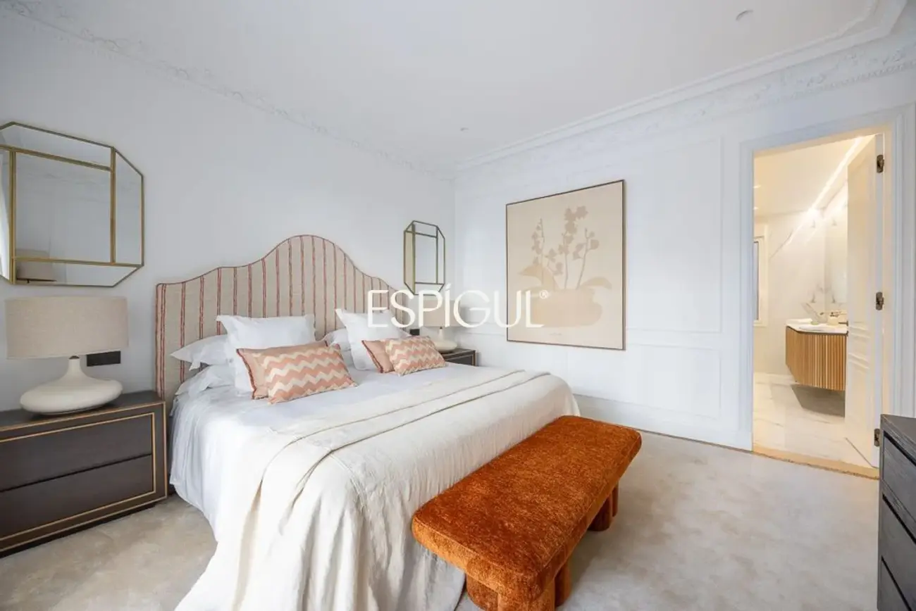 Piso en venta reformado con terraza en la codiciada Calle Núñez de Balboa, Madrid