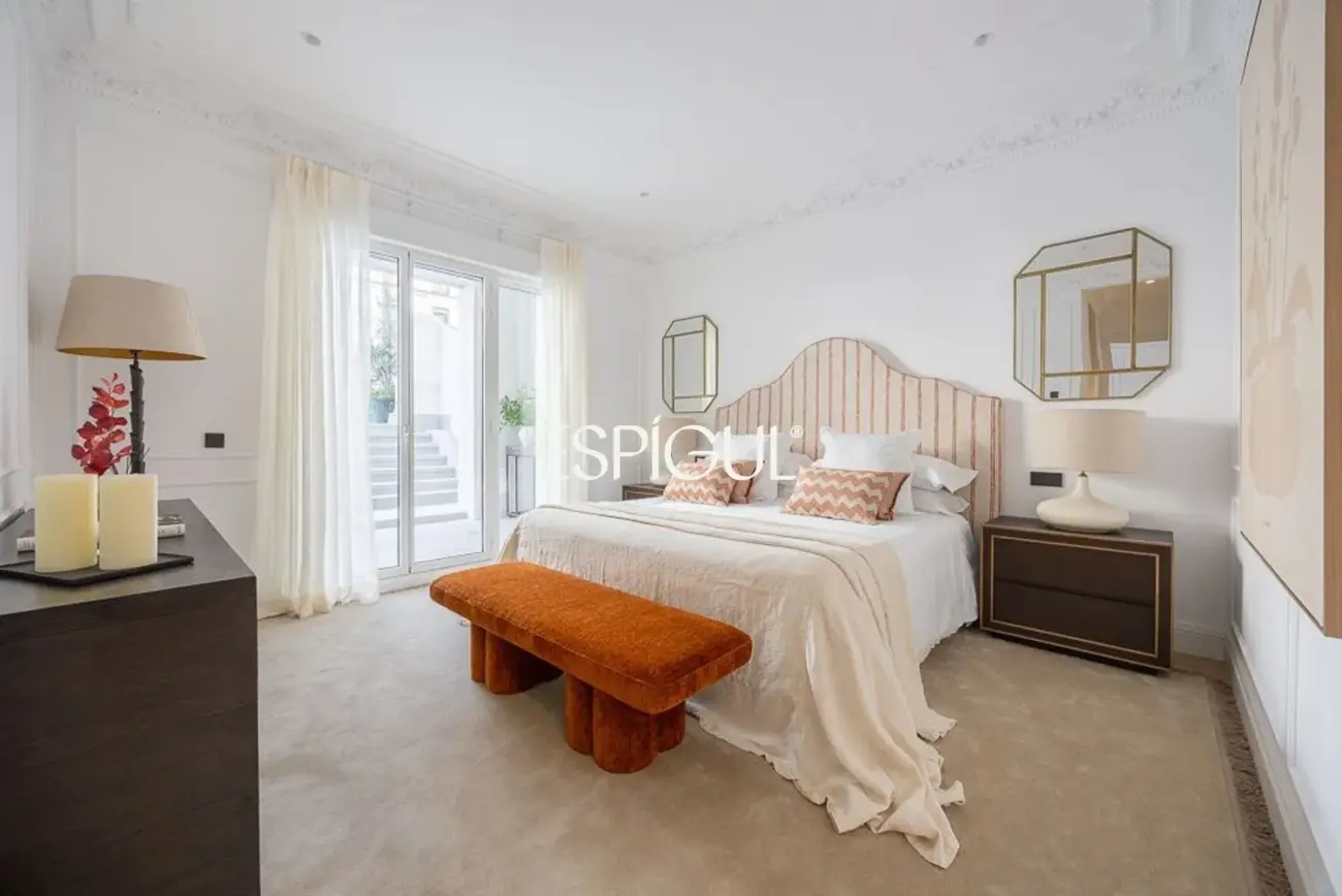 Piso en venta reformado con terraza en la codiciada Calle Núñez de Balboa, Madrid