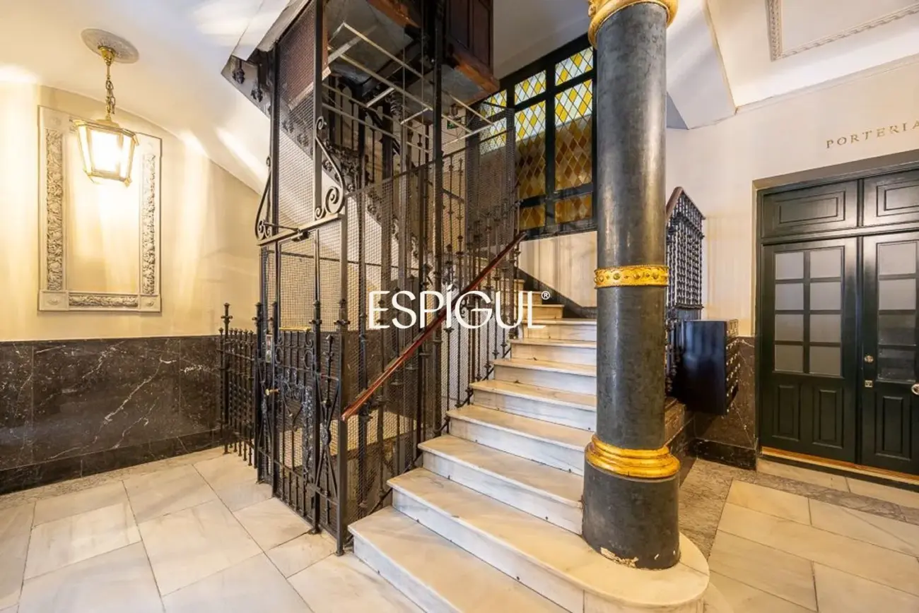 Piso en venta reformado con terraza en la codiciada Calle Núñez de Balboa, Madrid