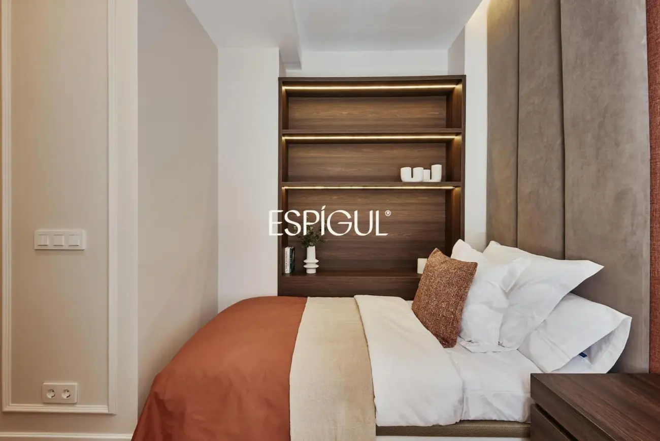 Отремонтированная квартира с кладовой на продажу в районе Саламанка