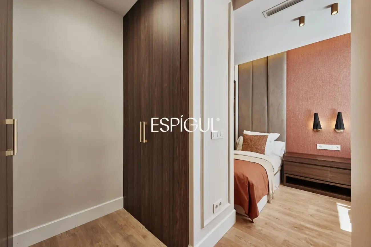 Отремонтированная квартира с кладовой на продажу в районе Саламанка