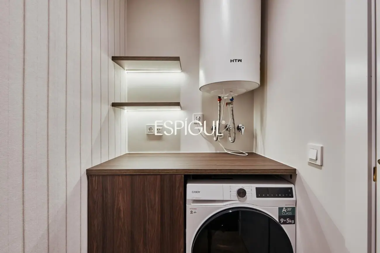 Отремонтированная квартира с кладовой на продажу в районе Саламанка