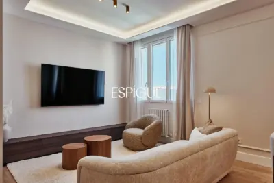 Отремонтированная квартира с кладовой на продажу в районе Саламанка