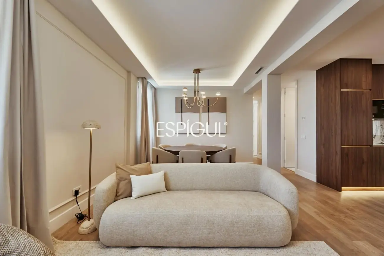 Отремонтированная квартира с кладовой на продажу в районе Саламанка