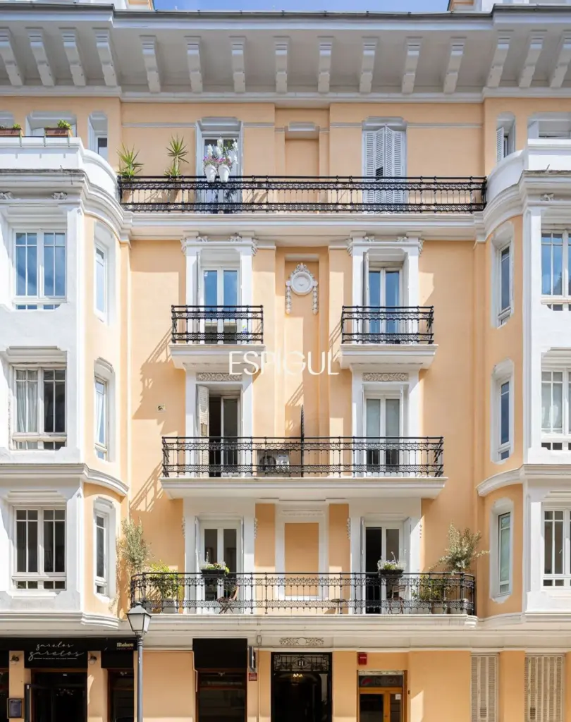 Piso en venta reformado en Almagro, Chamberí