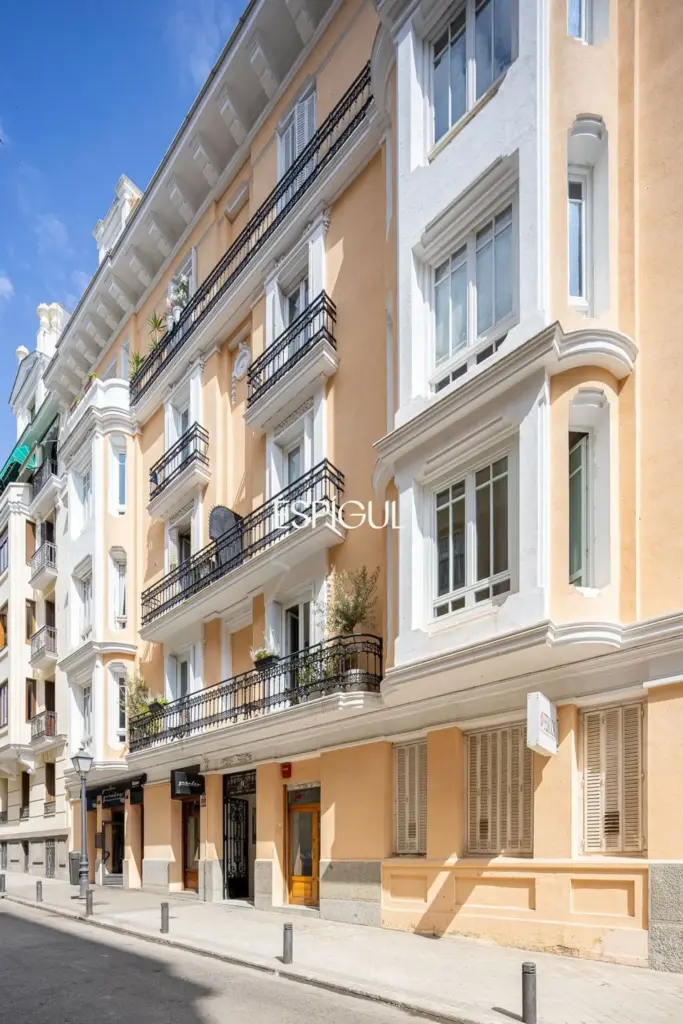 Piso en venta reformado en Almagro, Chamberí