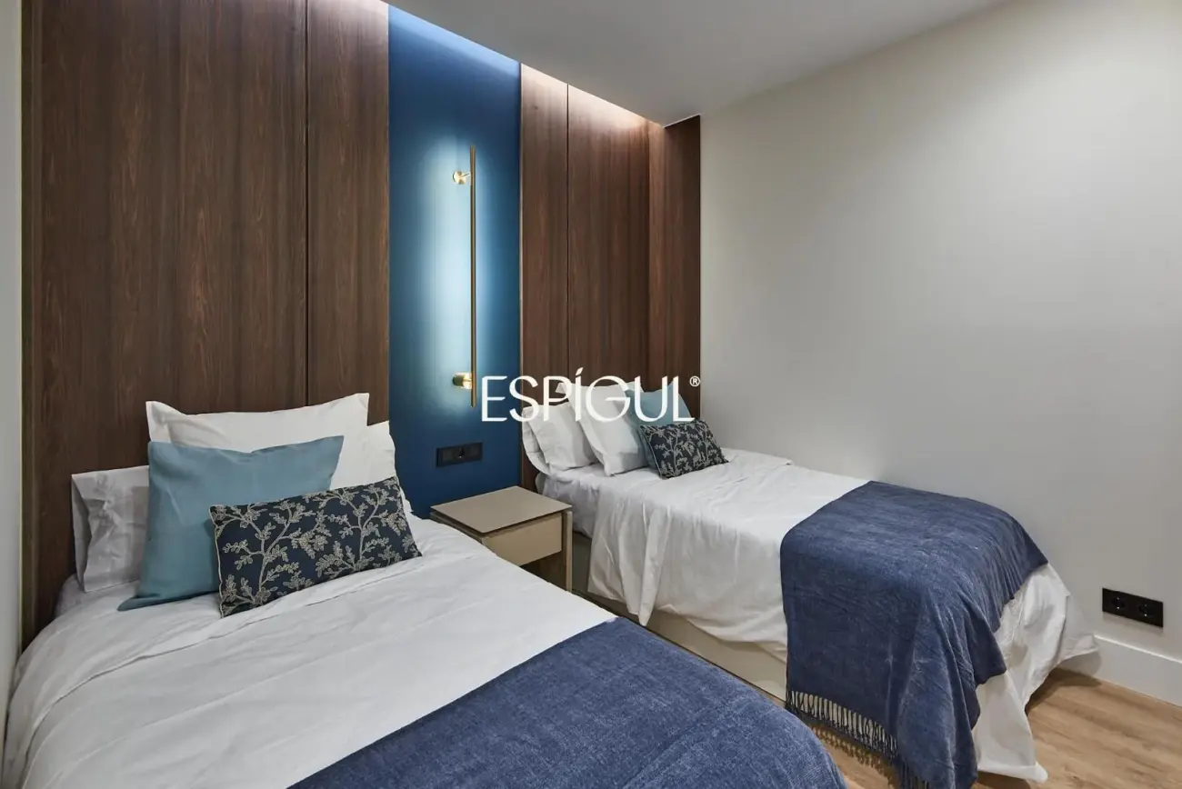 Renovated and furnished apartment for sale in the Salamanca district