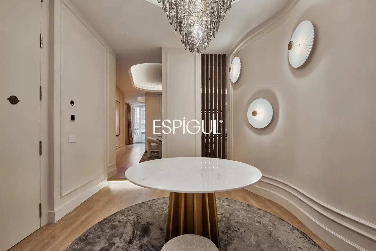 Appartement à vendre rénové et meublé dans immeuble classique, Justicia