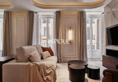 Appartement à vendre rénové et meublé dans immeuble classique, Justicia