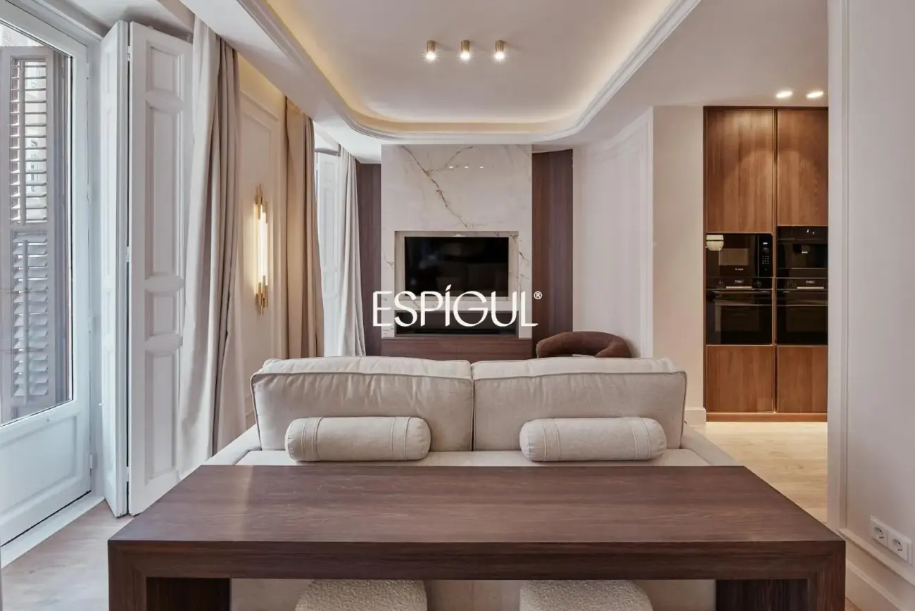 Appartement à vendre rénové et meublé dans immeuble classique, Justicia