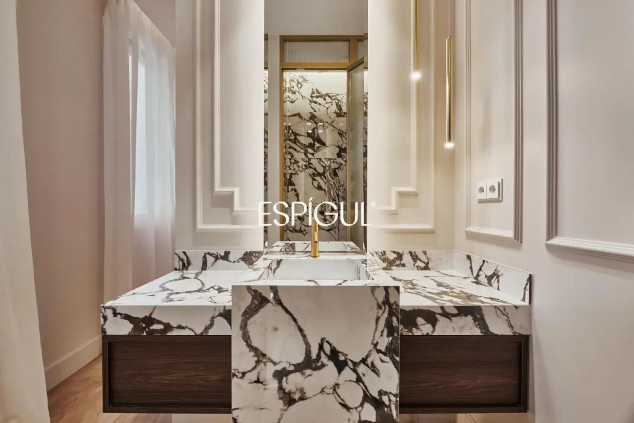 Appartement à vendre rénové et meublé dans immeuble classique, Justicia