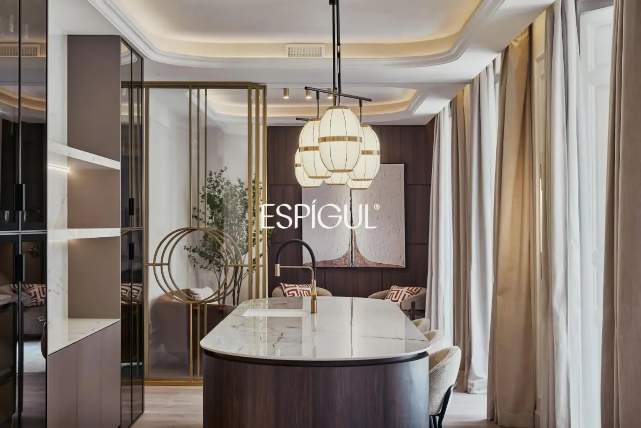 Appartement à vendre rénové et meublé dans immeuble classique, Justicia