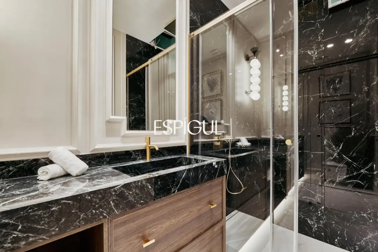 Appartement à vendre rénové et meublé dans immeuble classique, Justicia