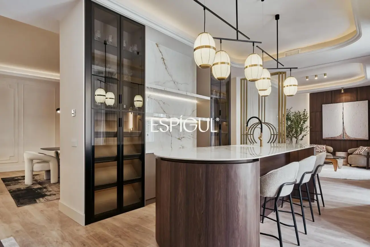 Appartement à vendre rénové et meublé dans immeuble classique, Justicia