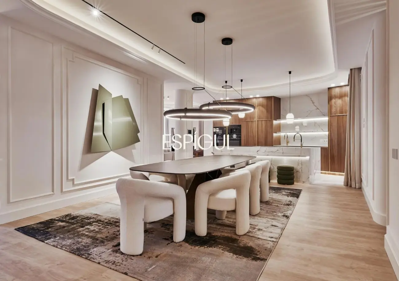 Appartement à vendre rénové et meublé dans immeuble classique, Justicia