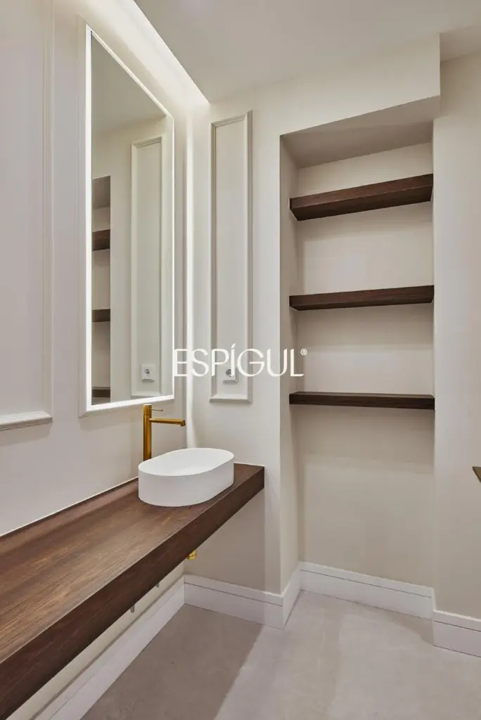 Apartment for sale located in the exclusive Salamanca district, Madrid