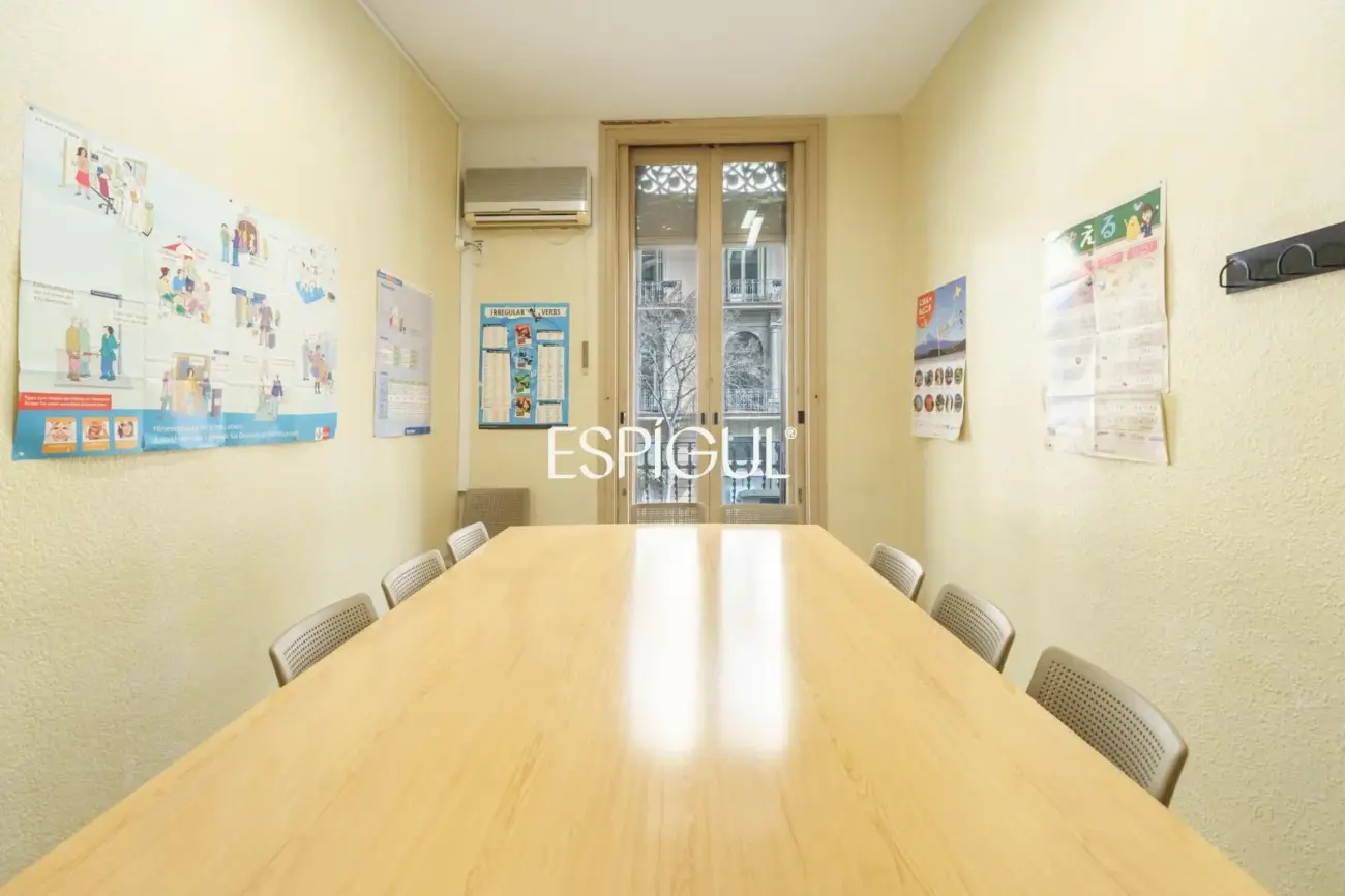 Уникальная квартира под ремонт в престижном здании Quadrat d’Or