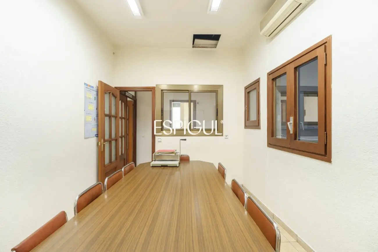 Уникальная квартира под ремонт в престижном здании Quadrat d’Or