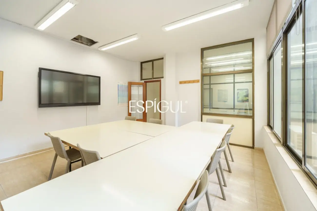 Уникальная квартира под ремонт в престижном здании Quadrat d’Or