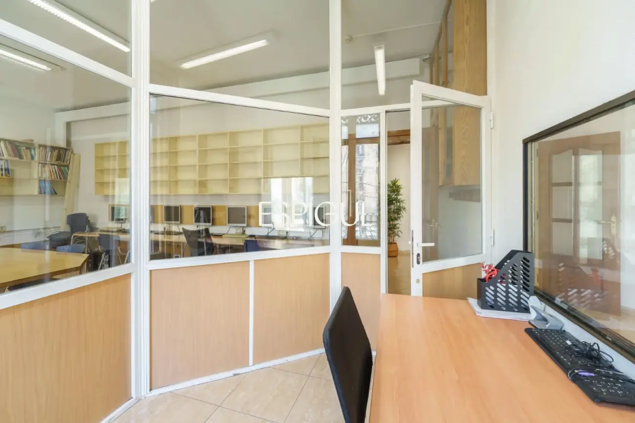 Уникальная квартира под ремонт в престижном здании Quadrat d’Or