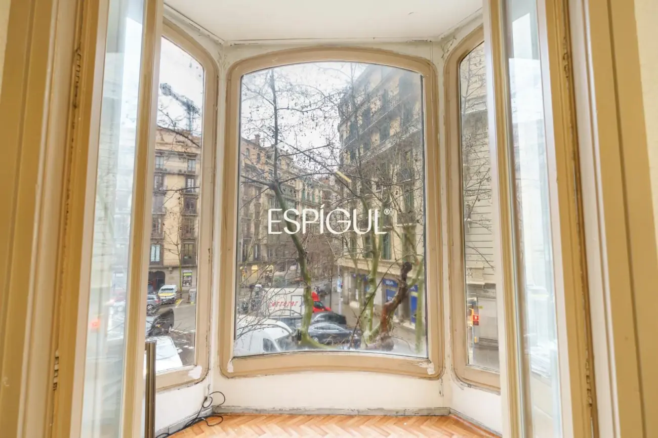 Уникальная квартира под ремонт в престижном здании Quadrat d’Or