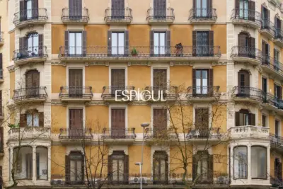 Уникальная квартира под ремонт в престижном здании Quadrat d’Or