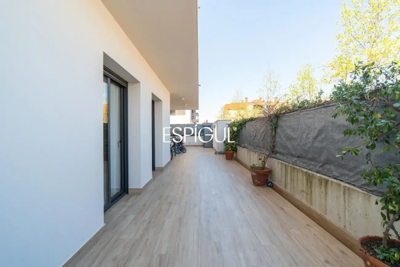 Planta baja de 3 habitaciones en Vilablareix